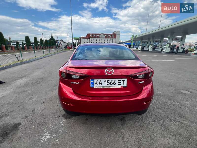 Седан Mazda 3 2018 в Киеве