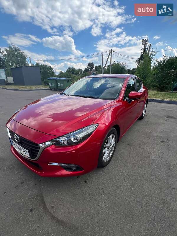 Седан Mazda 3 2018 в Киеве