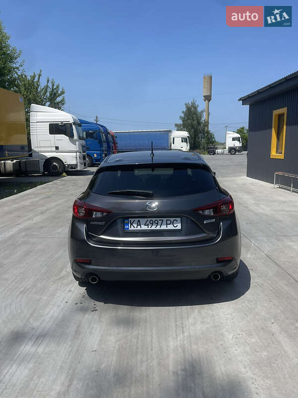 Хетчбек Mazda 3 2017 в Києві