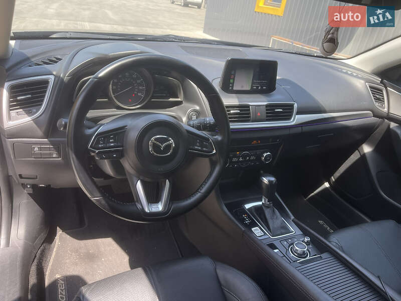 Хетчбек Mazda 3 2017 в Києві
