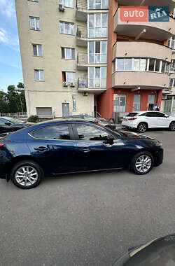 Седан Mazda 3 2016 в 