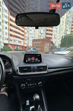 Седан Mazda 3 2016 в 