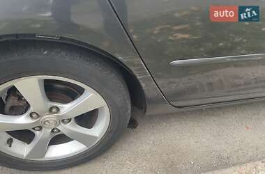 Хэтчбек Mazda 3 2006 в 