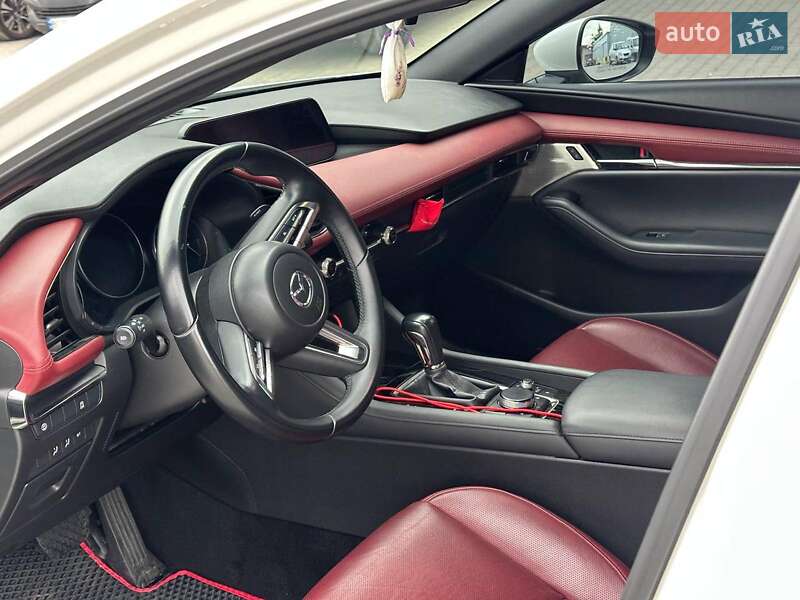 Хэтчбек Mazda 3 2019 в Львове