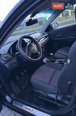 Хетчбек Mazda 3 2004 в 