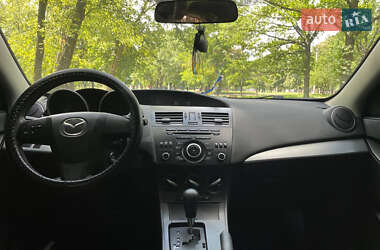 Седан Mazda 3 2012 в 