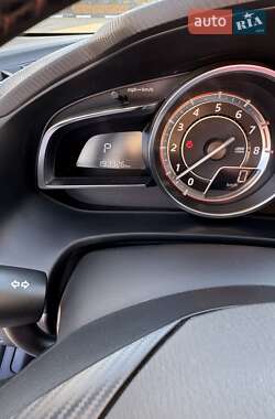 Хэтчбек Mazda 3 2014 в 