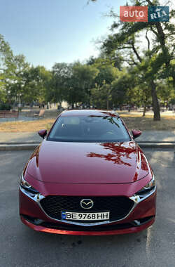 Седан Mazda 3 2018 в Николаеве