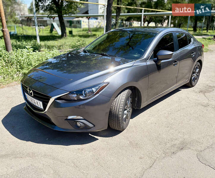 Седан Mazda 3 2015 в Петропавловке