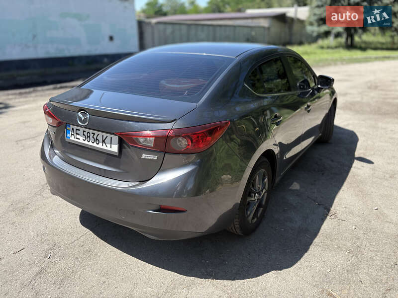 Седан Mazda 3 2015 в Петропавловке