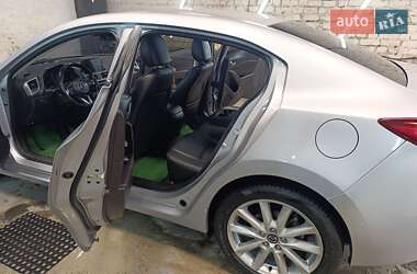 Седан Mazda 3 2016 в 