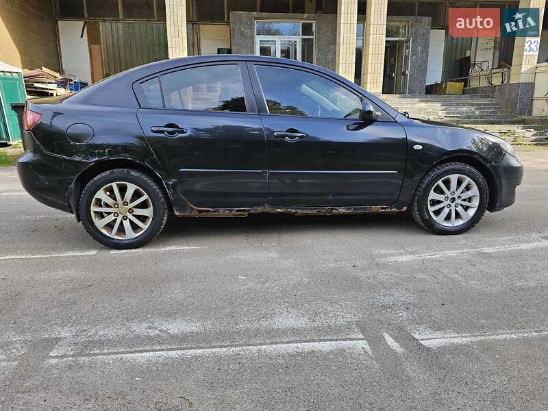 Седан Mazda 3 2004 в Киеве