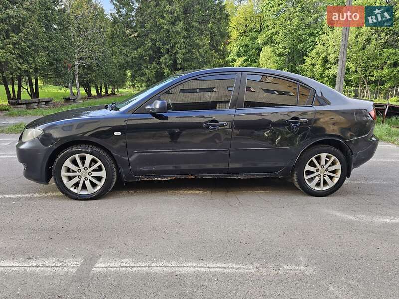 Седан Mazda 3 2004 в Киеве