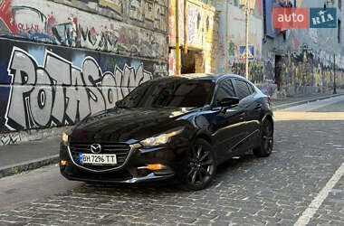 Седан Mazda 3 2018 в 