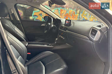 Седан Mazda 3 2018 в 