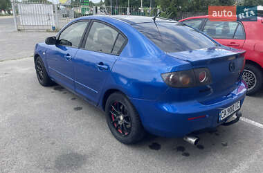 Седан Mazda 3 2004 в 