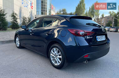Хэтчбек Mazda 3 2015 в 