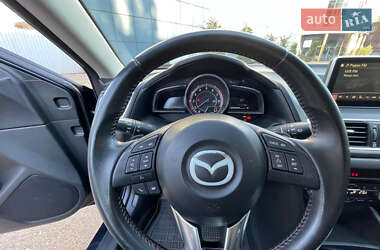 Хэтчбек Mazda 3 2015 в 