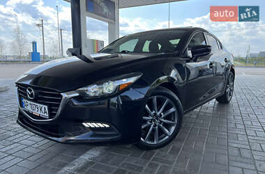 Седан Mazda 3 2018 в Днепре