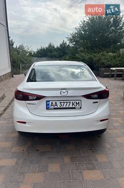 Седан Mazda 3 2015 в 