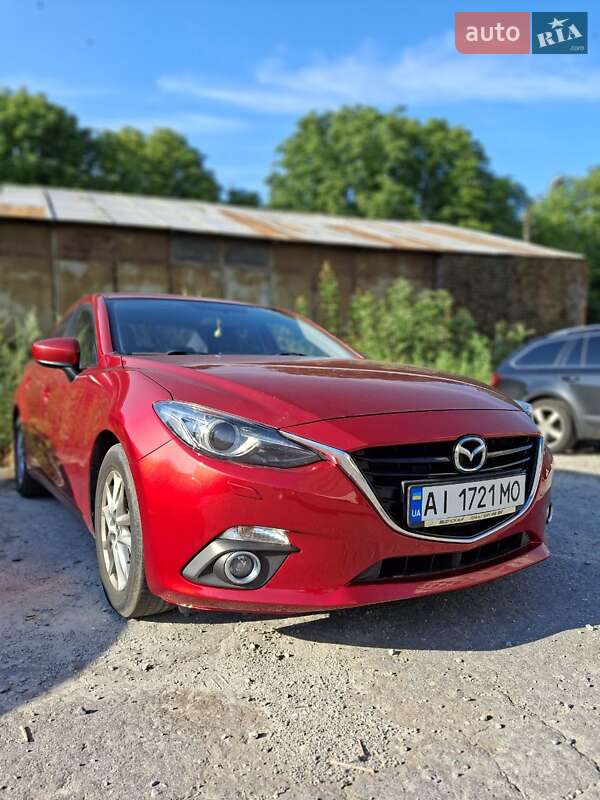 Седан Mazda 3 2016 в Киеве