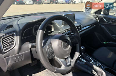Хэтчбек Mazda 3 2015 в 