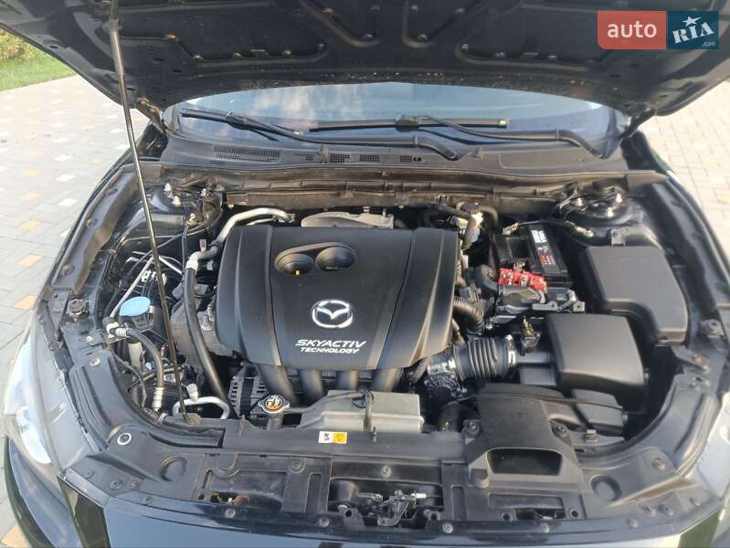 Седан Mazda 3 2015 в Києві