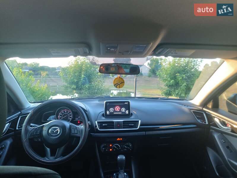 Седан Mazda 3 2015 в Києві