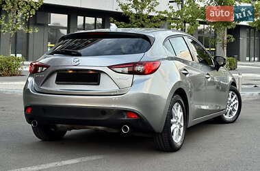 Хэтчбек Mazda 3 2014 в 