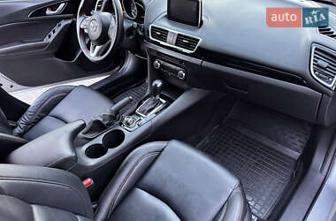 Хэтчбек Mazda 3 2014 в 