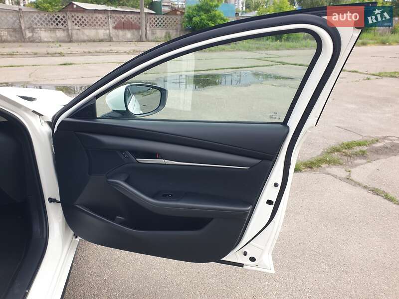 Седан Mazda 3 2019 в Києві