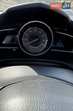 Седан Mazda 3 2013 в 