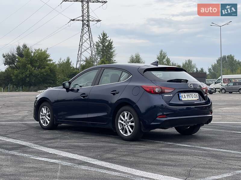 Хэтчбек Mazda 3 2018 в Киеве