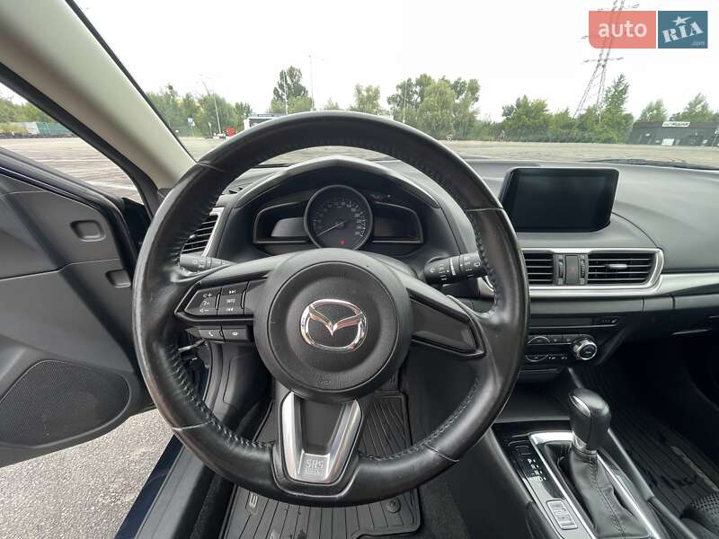 Хэтчбек Mazda 3 2018 в Киеве