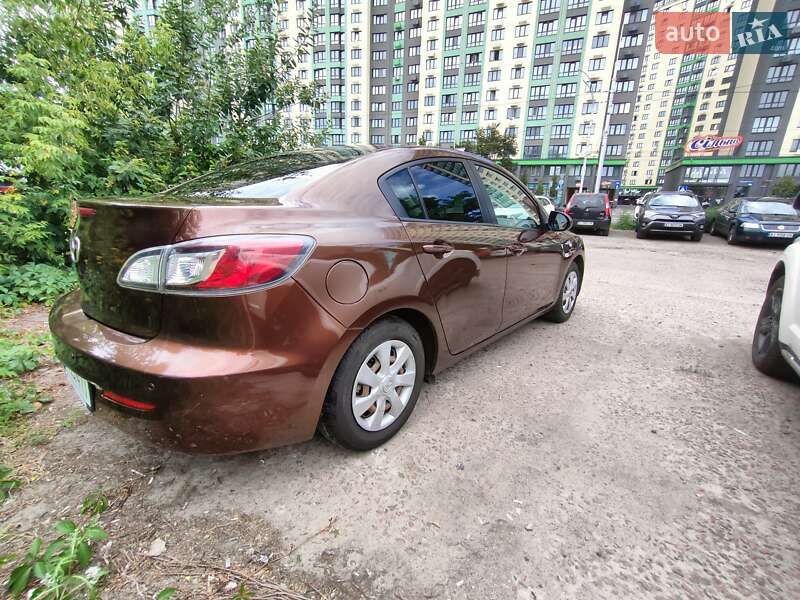 Седан Mazda 3 2011 в Броварах