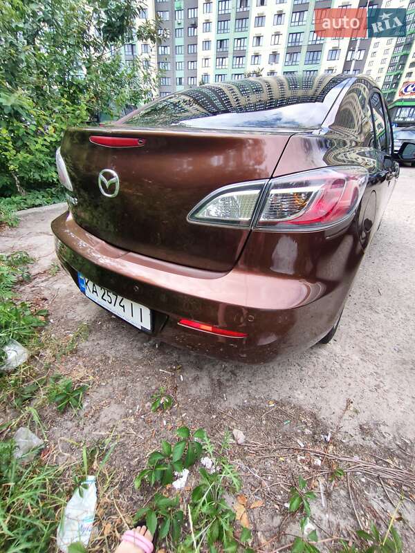 Седан Mazda 3 2011 в Броварах