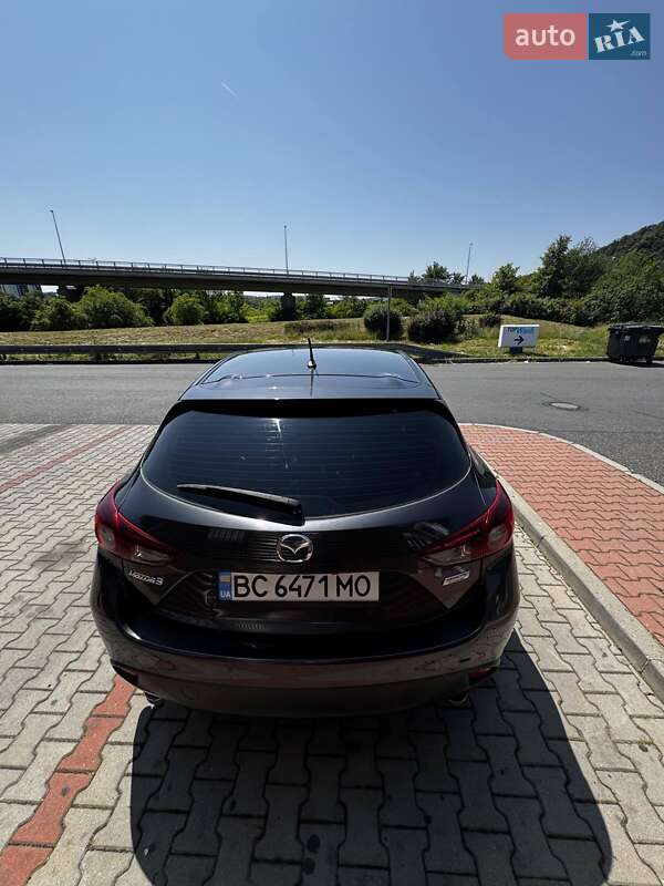 Хетчбек Mazda 3 2015 в Тячеві