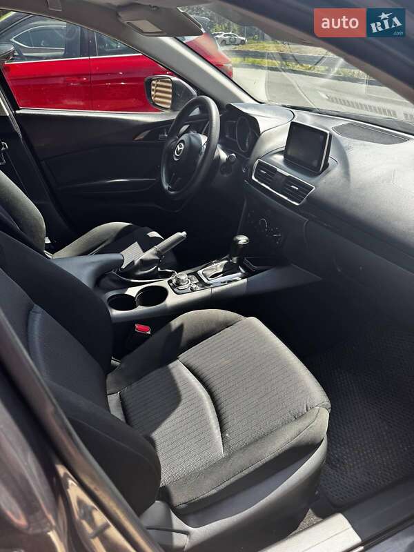Хетчбек Mazda 3 2015 в Тячеві