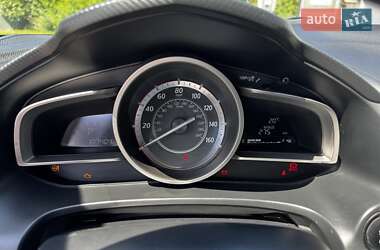Хэтчбек Mazda 3 2015 в 