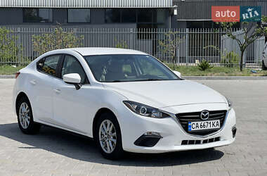 Седан Mazda 3 2016 в Черкасах
