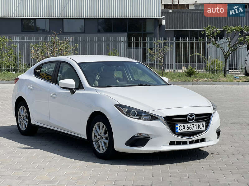 Седан Mazda 3 2016 в Черкассах