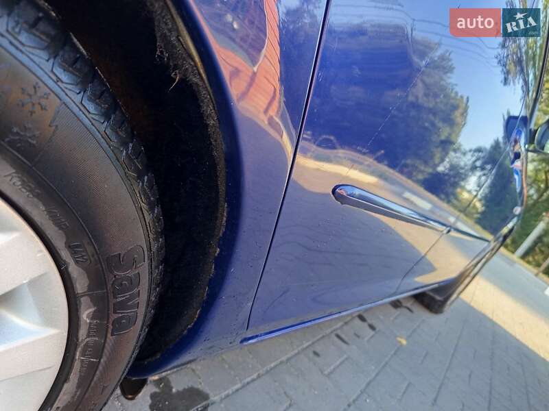 Седан Mazda 3 2008 в Новомосковську