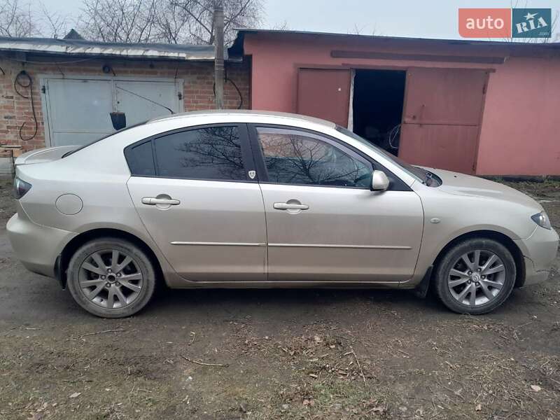 Седан Mazda 3 2007 в Полтаве