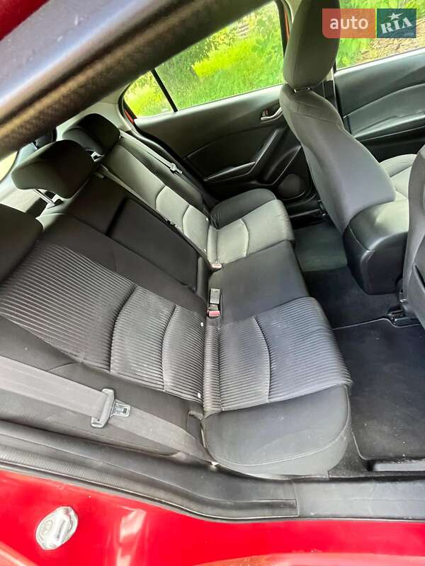 Хэтчбек Mazda 3 2014 в Кролевце