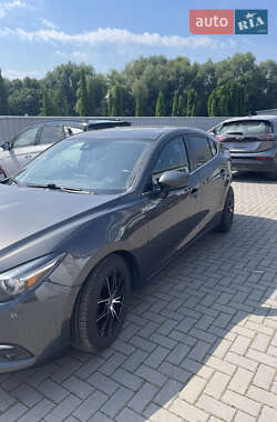 Седан Mazda 3 2017 в Хмельницькому