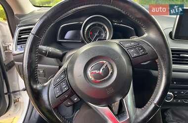 Хэтчбек Mazda 3 2015 в 