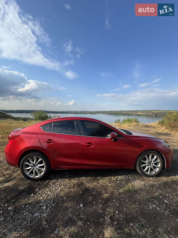 Седан Mazda 3 2014 в Днепре