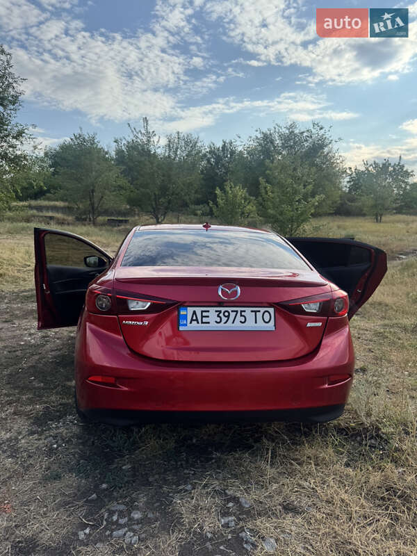 Седан Mazda 3 2014 в Днепре