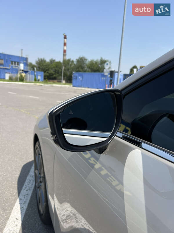 Хэтчбек Mazda 3 2024 в Днепре