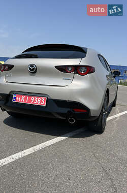 Хэтчбек Mazda 3 2024 в Киеве